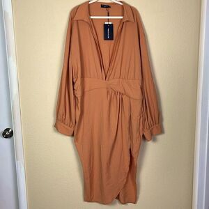 NWT Pretty Little Thing v-neck curvy peach colored collared dress size 24
